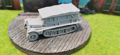 Sd.Kfz. 10 Halbkettenfahrzeug "geschlossen"