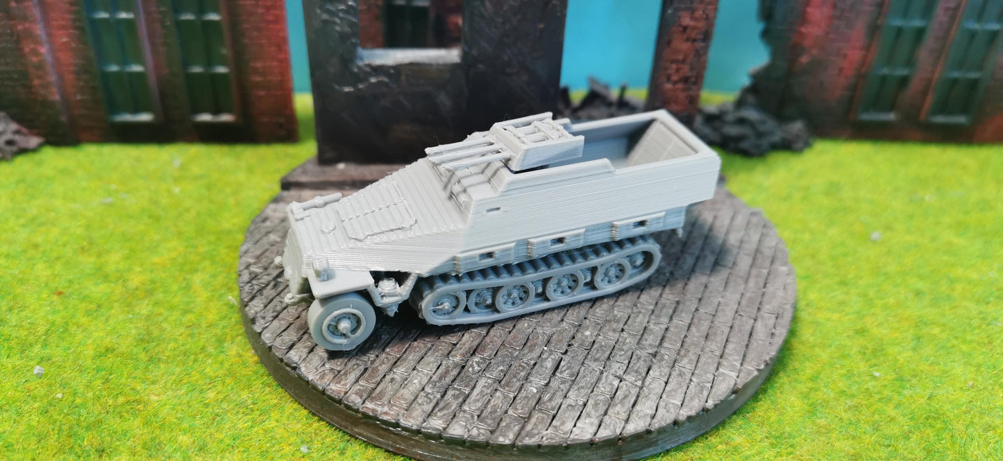 Sd.Kfz 251/21 Schützenpanzerwagen mit FlaK