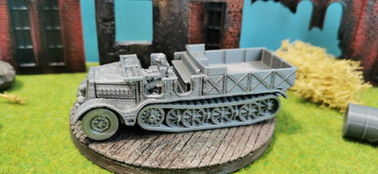 Sd.Kfz. 9 "Famo" Artilleriezugmaschine offene Kabine + Pritsche