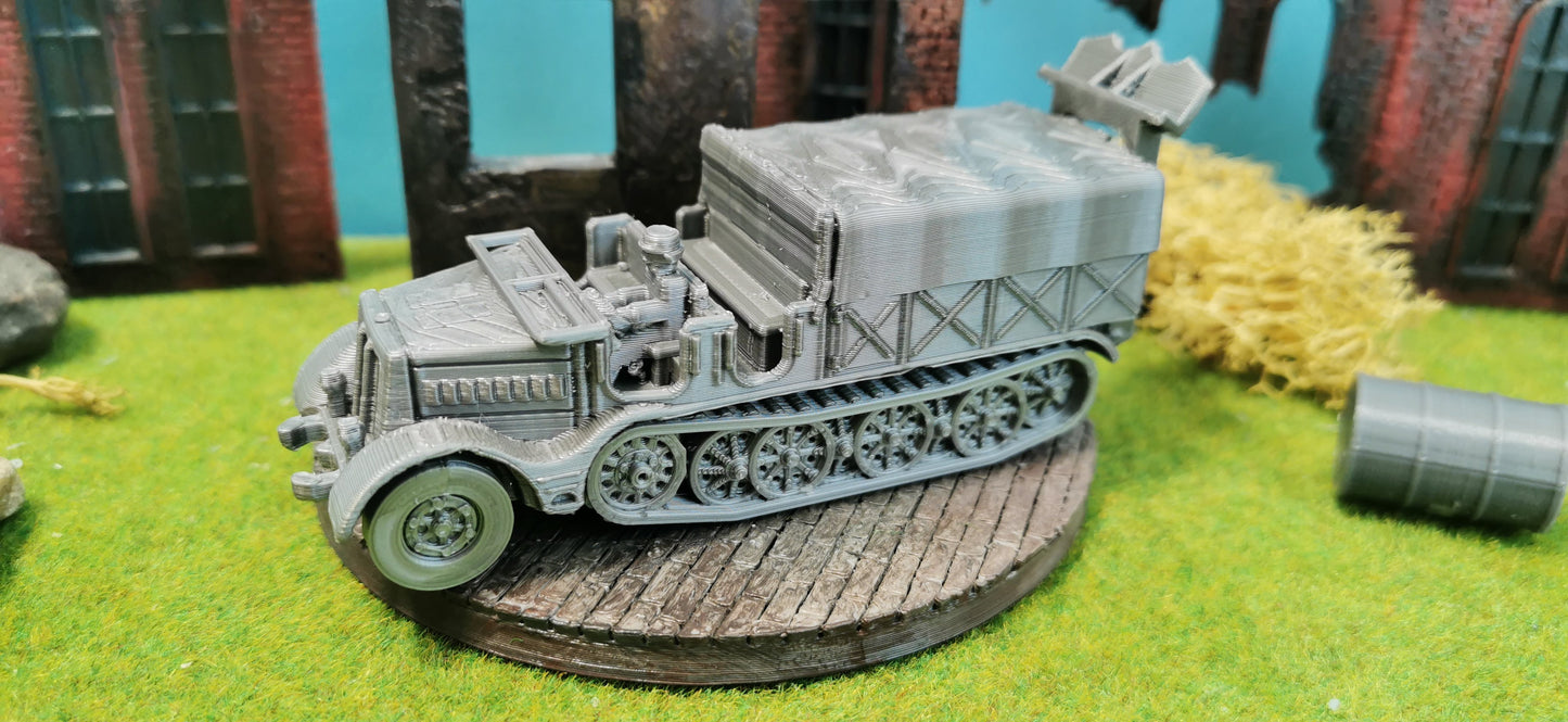 Sd.Kfz. 9 "Famo" Artilleriezugmaschine offene Kabine