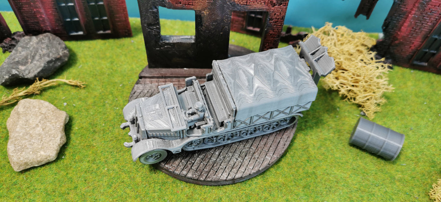 Sd.Kfz. 9 "Famo" Artilleriezugmaschine offene Kabine