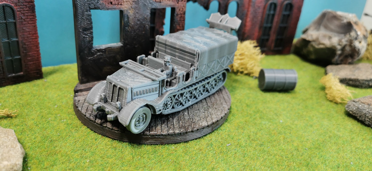 Sd.Kfz. 9 "Famo" Artilleriezugmaschine offene Kabine
