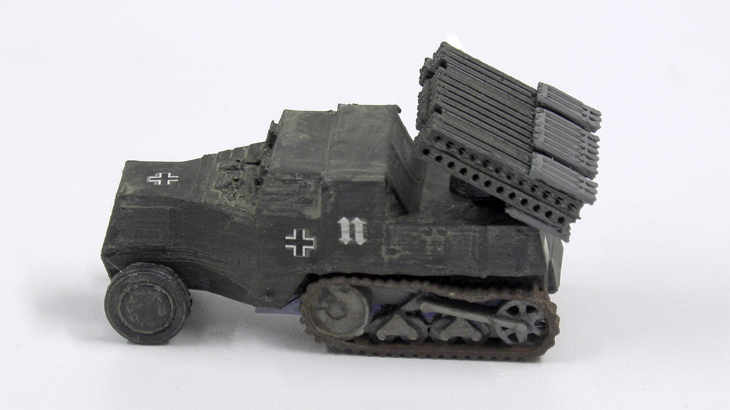 Somua S307 mit Reihenwerfer