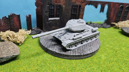 T-34 100 Sowjet Panzer mit 100mm AK1 Ragnarok Kanone