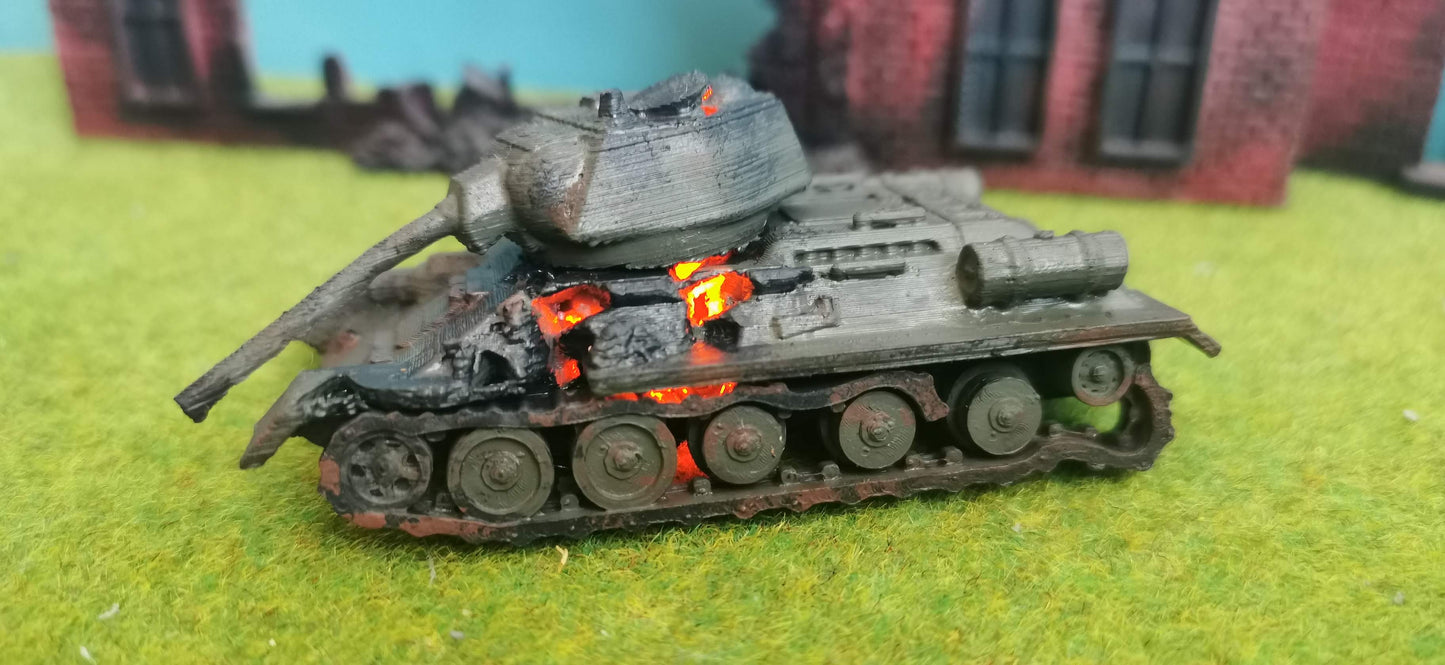 Zerstörter T-34 Sowjet Panzer (+Feuer LED)