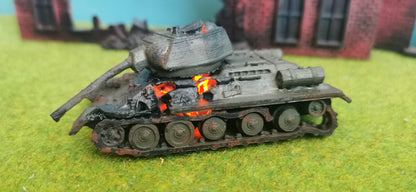 Zerstörter T-34 Sowjet Panzer (+Feuer LED)