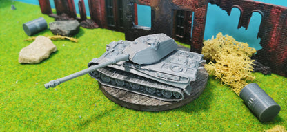 Panzerkampfwagen VI "Tiger II" Ausf. P schwerer Panzer