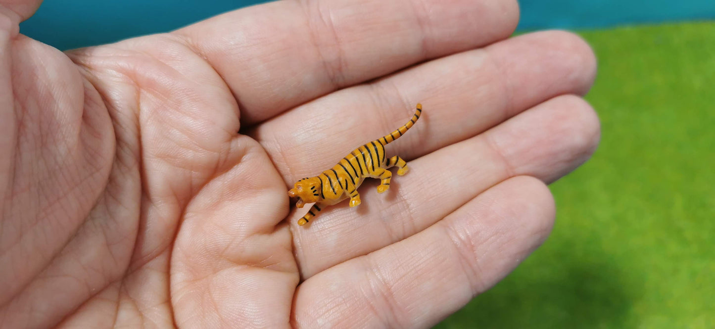 2x Tiger Raubkatzen Figuren Set Tiere 1:87 (H0) - bemalt