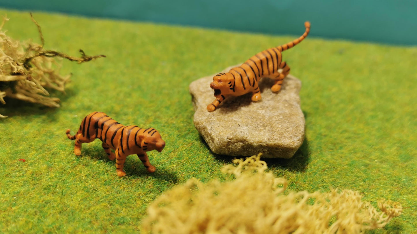 2x Tiger Raubkatzen Figuren Set Tiere 1:87 (H0) - bemalt