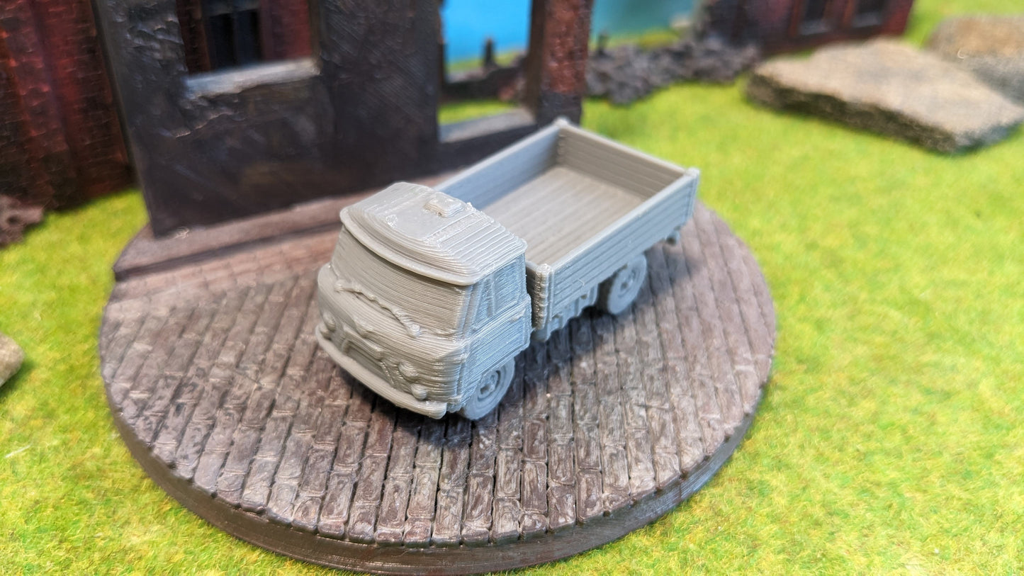 UAZ-462 russisches Geländefahrzeug "Pritsche"