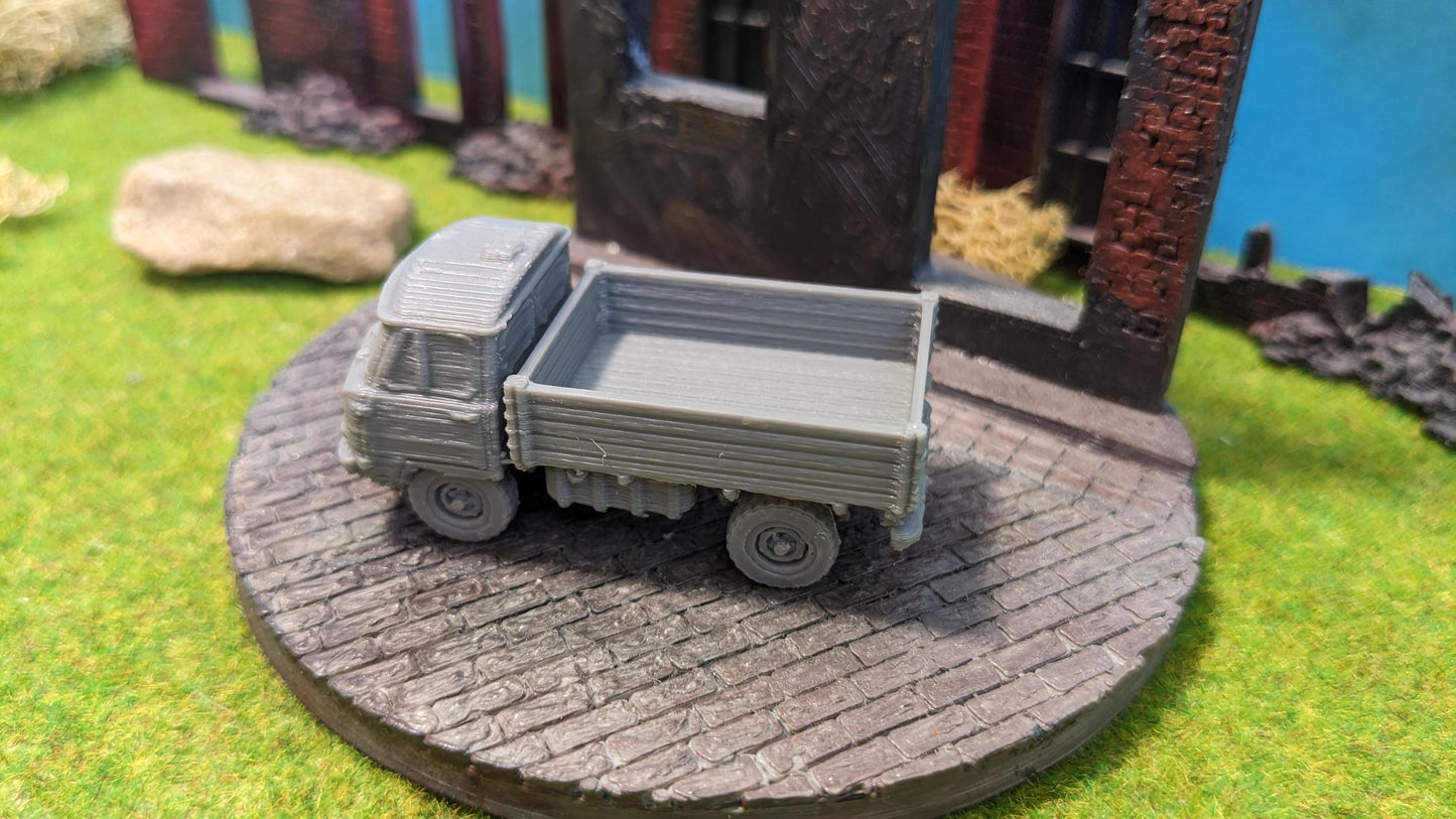 UAZ-462 russisches Geländefahrzeug "Pritsche"