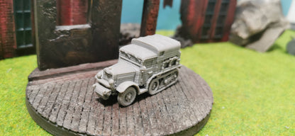 Wehrmacht UNIC P107 AFN Halbkettenfahrzeug