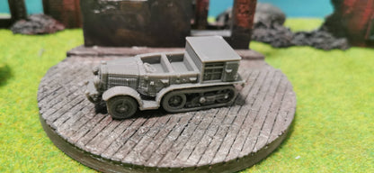 Wehrmacht UNIC P107 Artillerietraktor Halbkettenfahrzeug