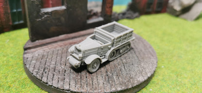 Wehrmacht UNIC P107 Halbkettenfahrzeug "Pionier Traktor" offen