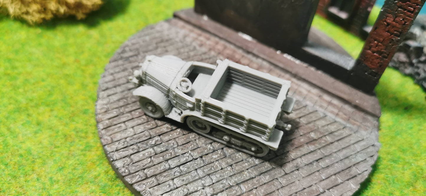 Wehrmacht UNIC P107 Halbkettenfahrzeug "Pionier Traktor" offen