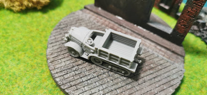 Wehrmacht UNIC P107 Halbkettenfahrzeug "Pionier Traktor" offen