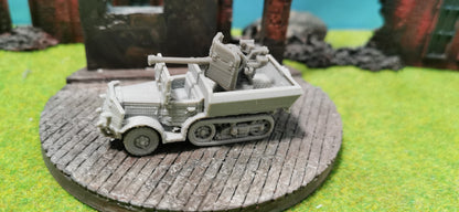 Wehrmacht UNIC U340f Halbkettenfahrzeug mit 2cm Flak