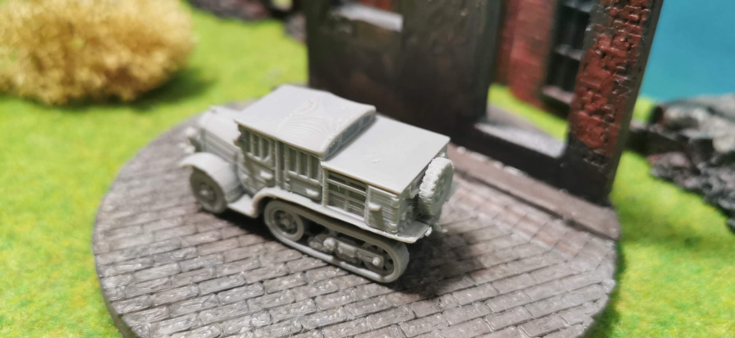 Wehrmacht UNIC P107 Pioniertraktor "geschlossen" Halbkettenfahrzeug