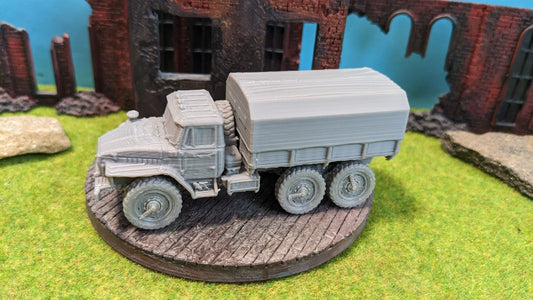 Ural 4320 sowjetischer LKW "Plane"