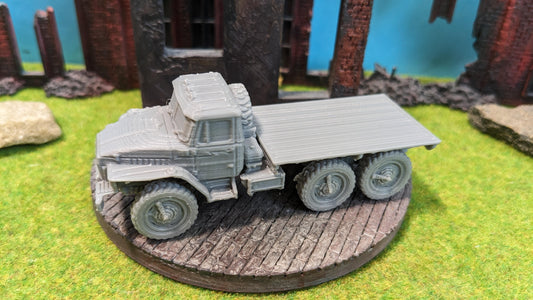 Ural 4320 sowjetischer LKW "Flach"