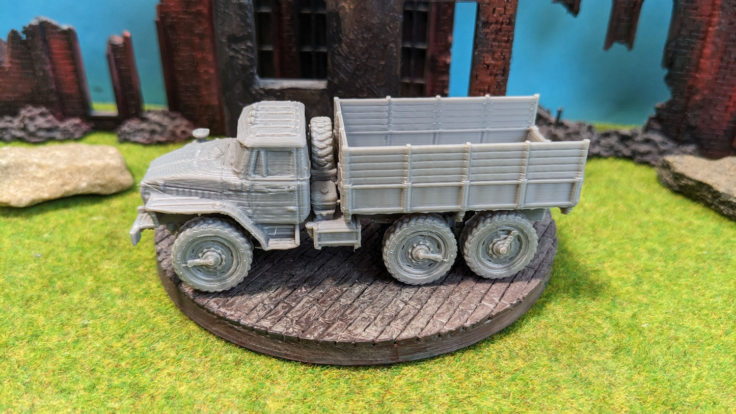 Ural 4320 sowjetischer LKW "Pritsche Hoch"