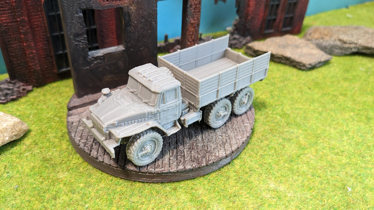 Ural 4320 sowjetischer LKW "Pritsche Hoch"