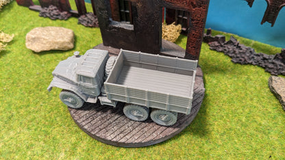 Ural 4320 sowjetischer LKW "Pritsche Hoch"