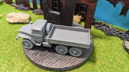 Ural 4320 sowjetischer LKW "Pritsche Flach"