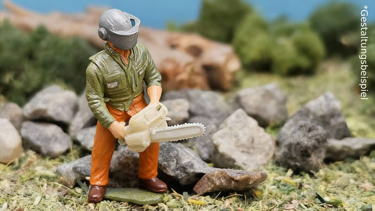 Waldarbeiter Forstwirt mit Motorsäge aus Resin (unbemalt)