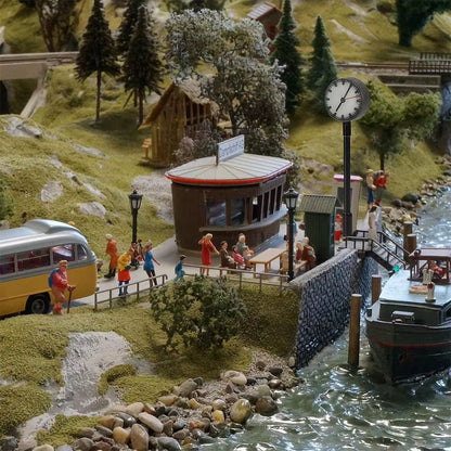 Bahnhofsuhr Uhr mit LED Beleuchtung - passt zu Spur H0, TT